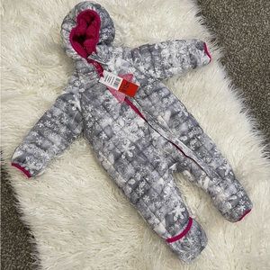 Snozu Infant 9-12mth Baby Child's Hooded Snowsuit gray/white/pink snowflake